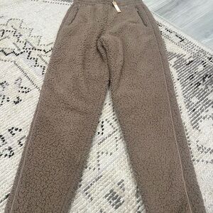 Skims Cozy Brown Sherpa Joggers